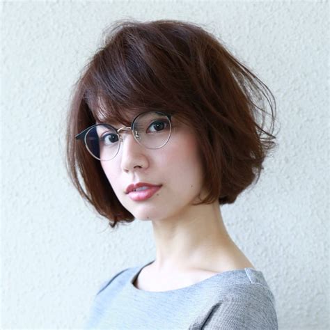 眼鏡（メガネ）女子に似合うヘアアレンジ22選｜ショート/ミ 